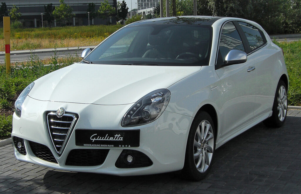Autoservis Top Gear Praha – Alfa_Romeo_Giulietta_front_20100704 servis a opravy