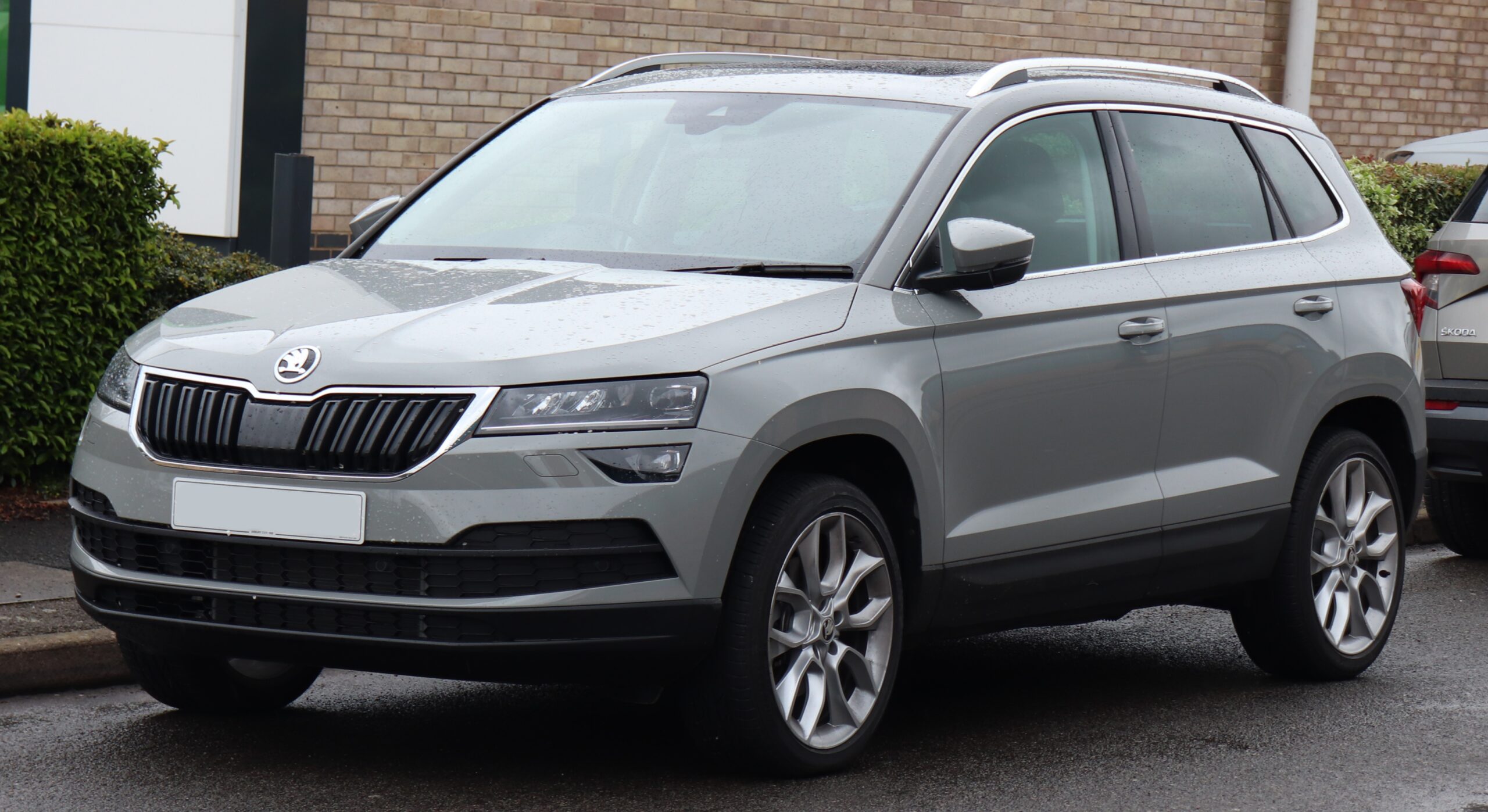 Autoservis Top Gear Praha – Warsaw,/,Poland,-,11/17/2019:,Skoda,Superb,Lifting,Photoshoot servis a opravy